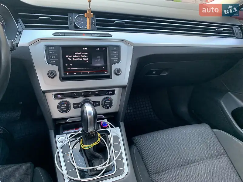 Седан Volkswagen Passat 2014 в 