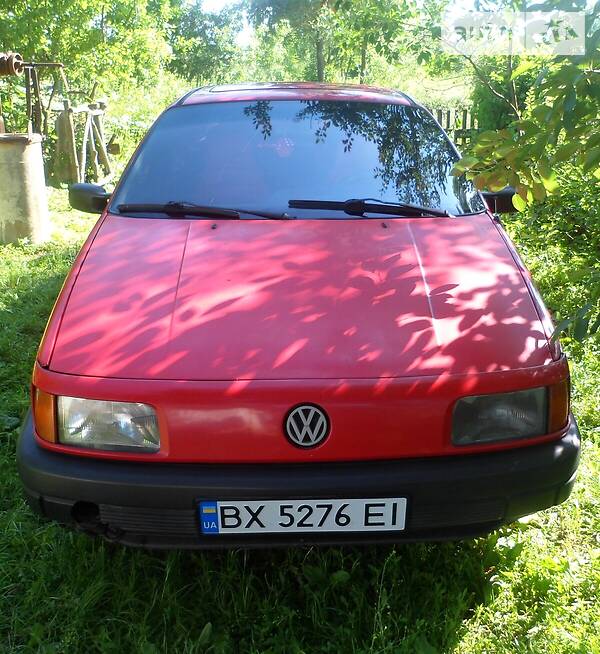 Седан Volkswagen Passat 1992 в Хмельницком