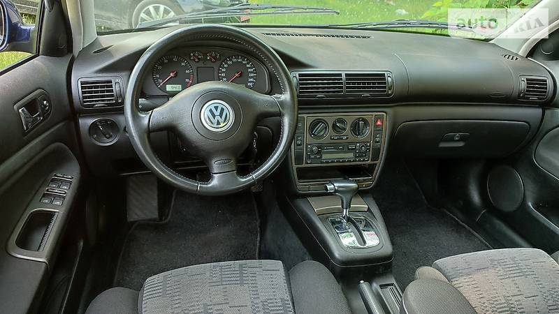 Седан Volkswagen Passat 2000 в Старокостянтинові