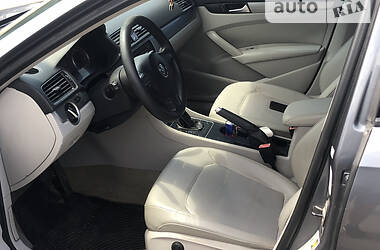 Седан Volkswagen Passat 2013 в 