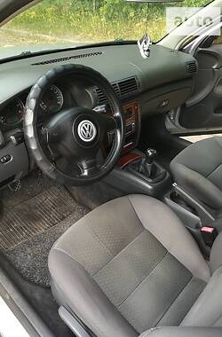 Седан Volkswagen Passat 2005 в Ирпене