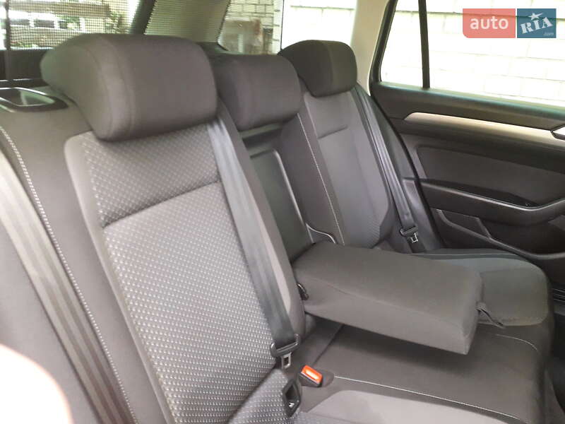 Универсал Volkswagen Passat 2015 в Мошнах фото 9 Универсал Volkswagen Passat 2015 в Мошнах