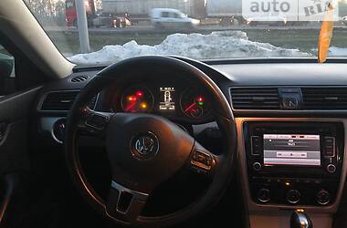 Седан Volkswagen Passat 2013 в Львове