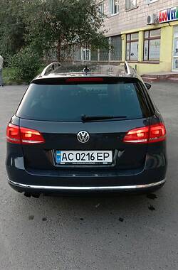 Универсал Volkswagen Passat 2012 в Луцке