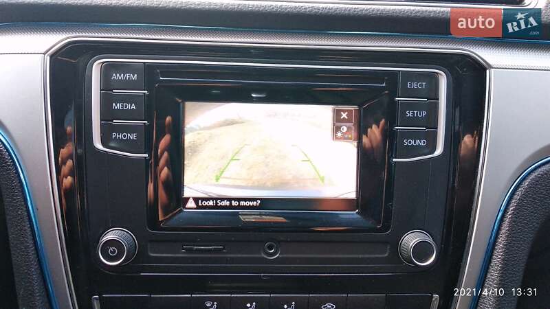 Седан Volkswagen Passat 2015 в Богуславі