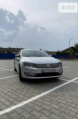 Седан Volkswagen Passat 2015 в Луцке