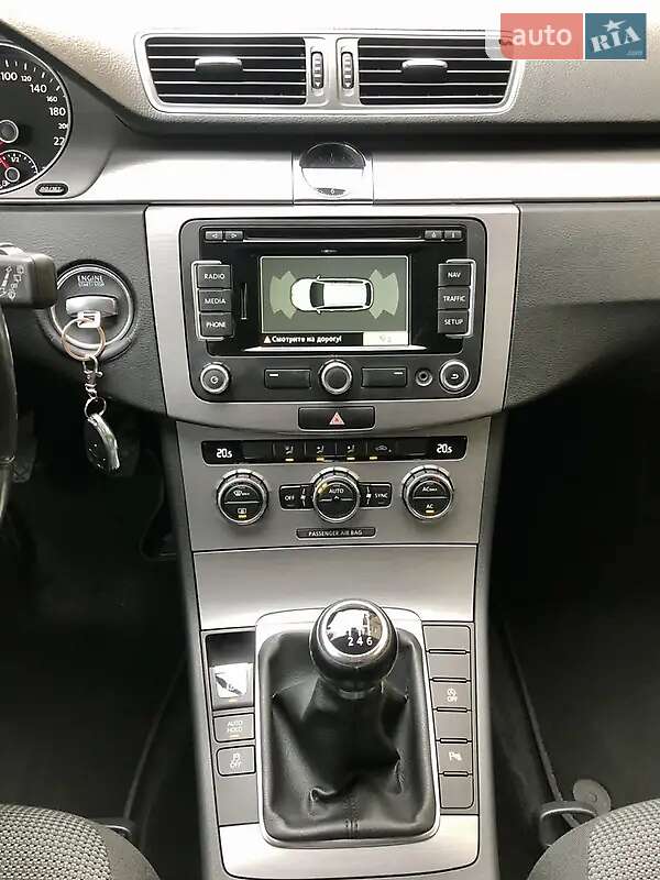 Универсал Volkswagen Passat 2012 в Бердичеве фото 8 Универсал Volkswagen Passat 2012 в Бердичеве
