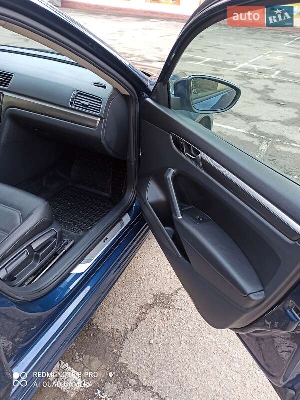 Седан Volkswagen Passat 2018 в Ужгороде