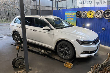 Универсал Volkswagen Passat 2015 в 