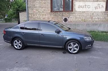 Седан Volkswagen Passat 2012 в Києві