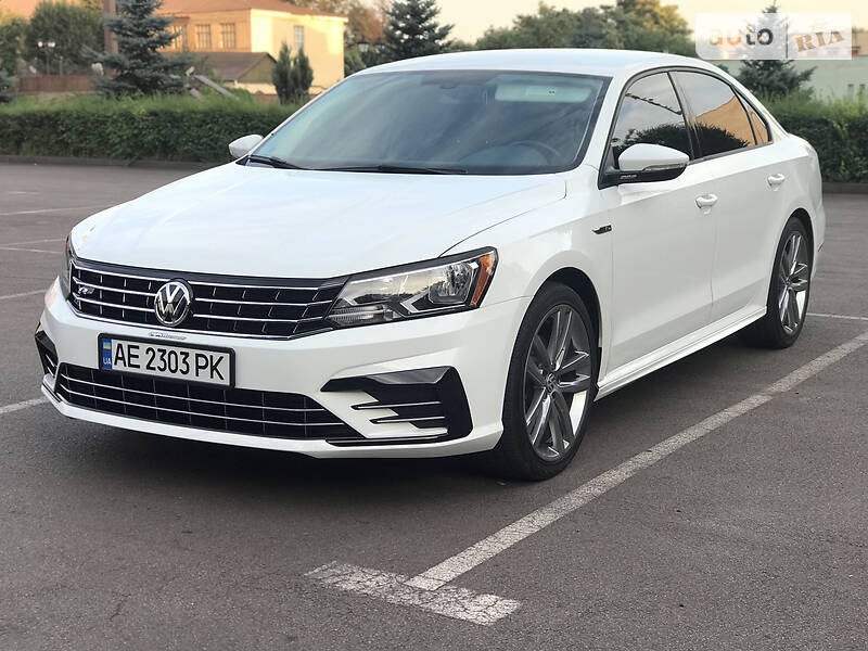 Седан Volkswagen Passat 2018 в Каменском