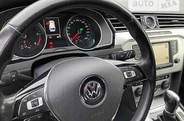 Универсал Volkswagen Passat 2015 в Ивано-Франковске