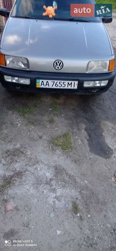 Седан Volkswagen Passat 1990 в Маньківці