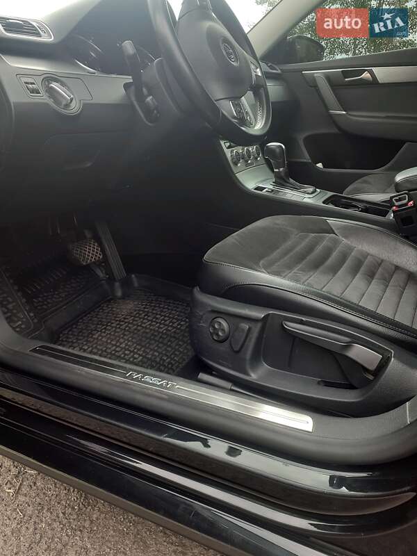 Седан Volkswagen Passat 2013 в Ужгороде фото 22 Седан Volkswagen Passat 2013 в Ужгороде