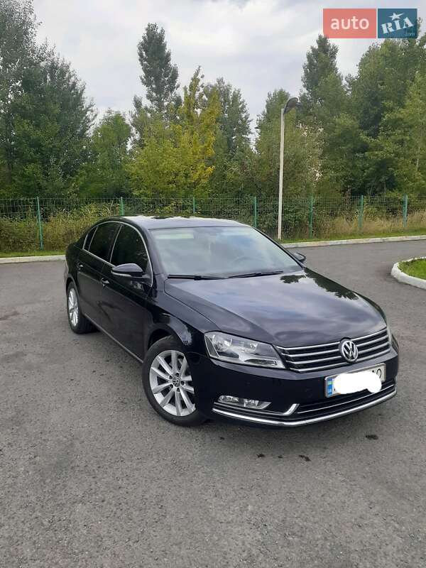 Седан Volkswagen Passat 2013 в Ужгороде фото 5 Седан Volkswagen Passat 2013 в Ужгороде