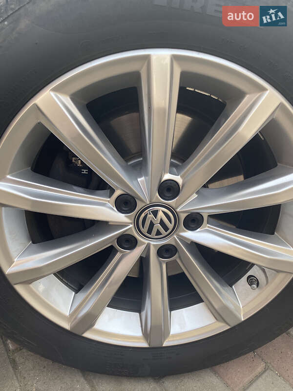 Універсал Volkswagen Passat 2017 в Іршаві