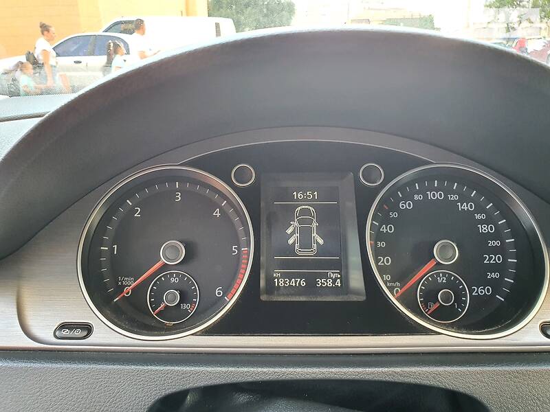 Универсал Volkswagen Passat 2013 в Киеве фото 5 Универсал Volkswagen Passat 2013 в Киеве