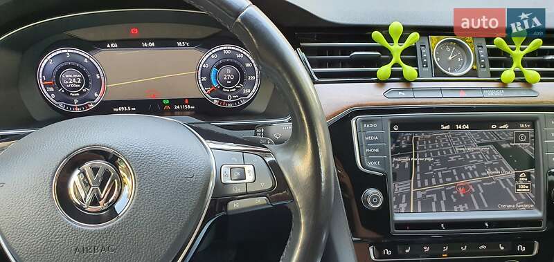 Универсал Volkswagen Passat 2015 в Львове