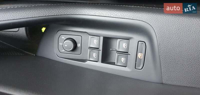 Универсал Volkswagen Passat 2015 в Львове