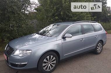 Універсал Volkswagen Passat 2010 в Краматорську