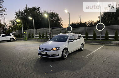 Универсал Volkswagen Passat 2011 в Харькове