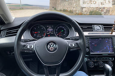 Седан Volkswagen Passat 2015 в Тернополе