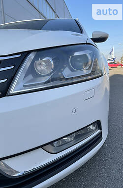 Седан Volkswagen Passat 2012 в Днепре