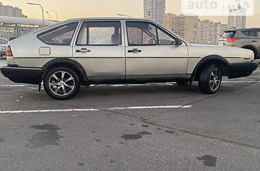 Хэтчбек Volkswagen Passat 1985 в Киеве