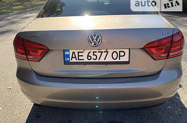 Седан Volkswagen Passat 2015 в Днепре