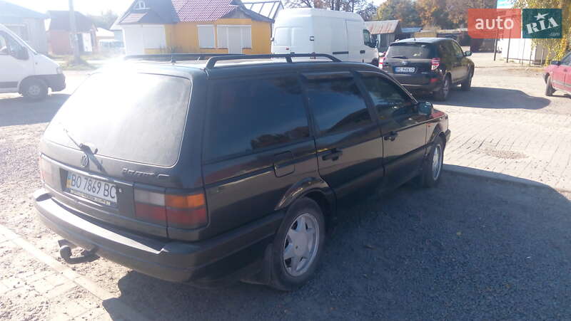 Универсал Volkswagen Passat 1992 в Бродах