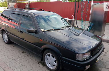 Универсал Volkswagen Passat 1992 в Бродах