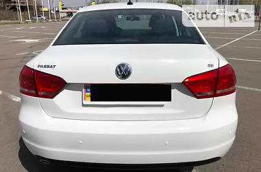 Седан Volkswagen Passat 2012 в Киеве