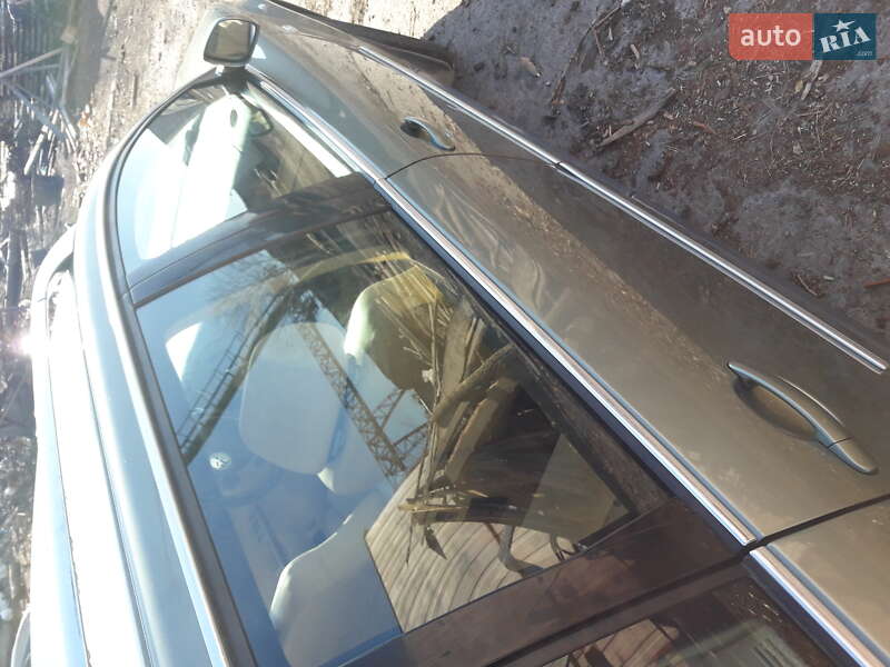 Универсал Volkswagen Passat 2002 в Изяславе