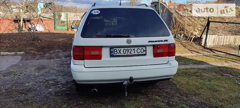 Универсал Volkswagen Passat 1996 в Городке