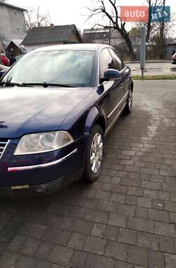 Седан Volkswagen Passat 2004 в 
