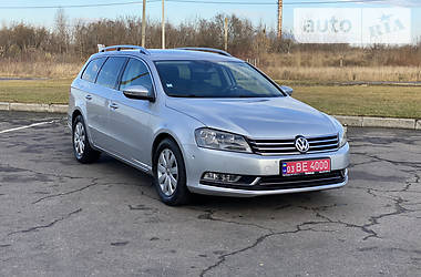 Универсал Volkswagen Passat 2012 в Луцке