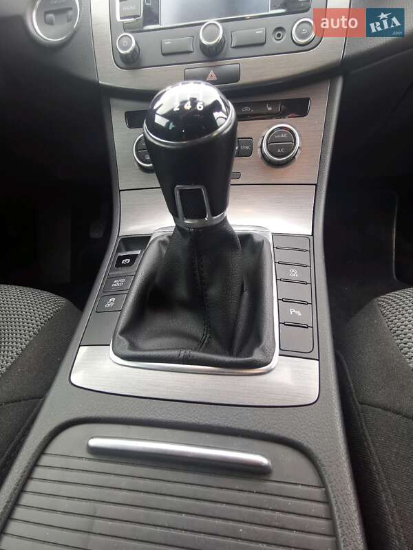 Универсал Volkswagen Passat 2012 в Хмельницком