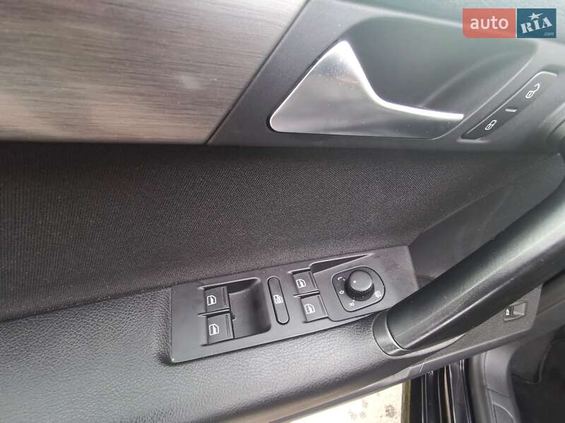 Универсал Volkswagen Passat 2012 в Хмельницком