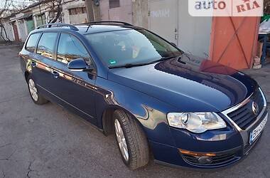 Универсал Volkswagen Passat 2005 в Измаиле