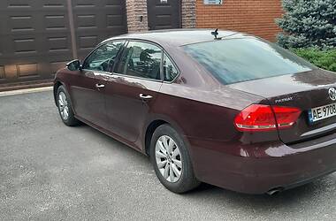 Седан Volkswagen Passat 2012 в Днепре