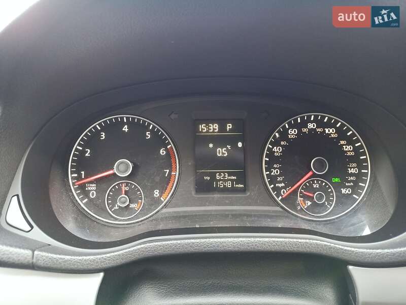 Седан Volkswagen Passat 2013 в Києві