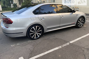 Седан Volkswagen Passat 2018 в Одессе