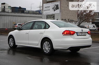 Седан Volkswagen Passat 2015 в Киеве