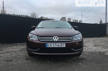 Седан Volkswagen Passat 2013 в Киеве