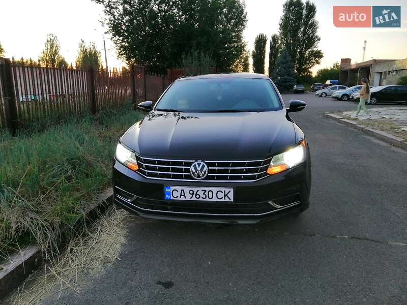 Седан Volkswagen Passat 2016 в Черкассах