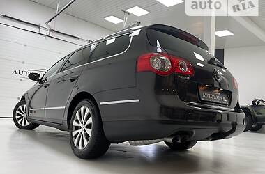 Универсал Volkswagen Passat 2009 в Дрогобыче