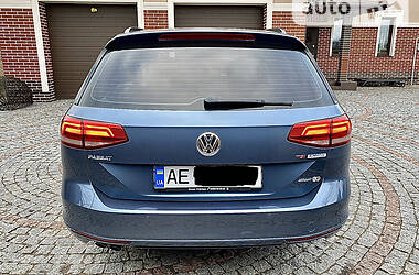 Универсал Volkswagen Passat 2015 в Днепре