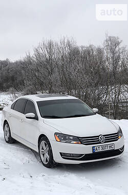 Седан Volkswagen Passat 2012 в Ивано-Франковске