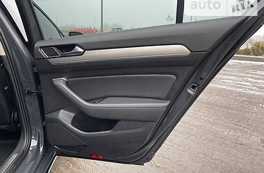Седан Volkswagen Passat 2016 в 
