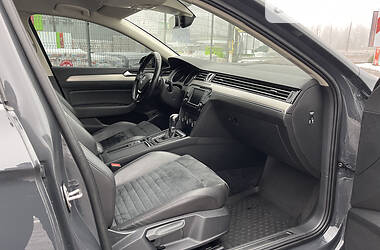 Седан Volkswagen Passat 2016 в 